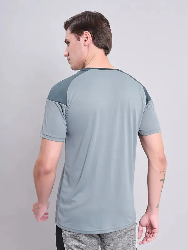 Men Colorblock Slim Fit Crew Neck T-shirt with TECHNO COOL 