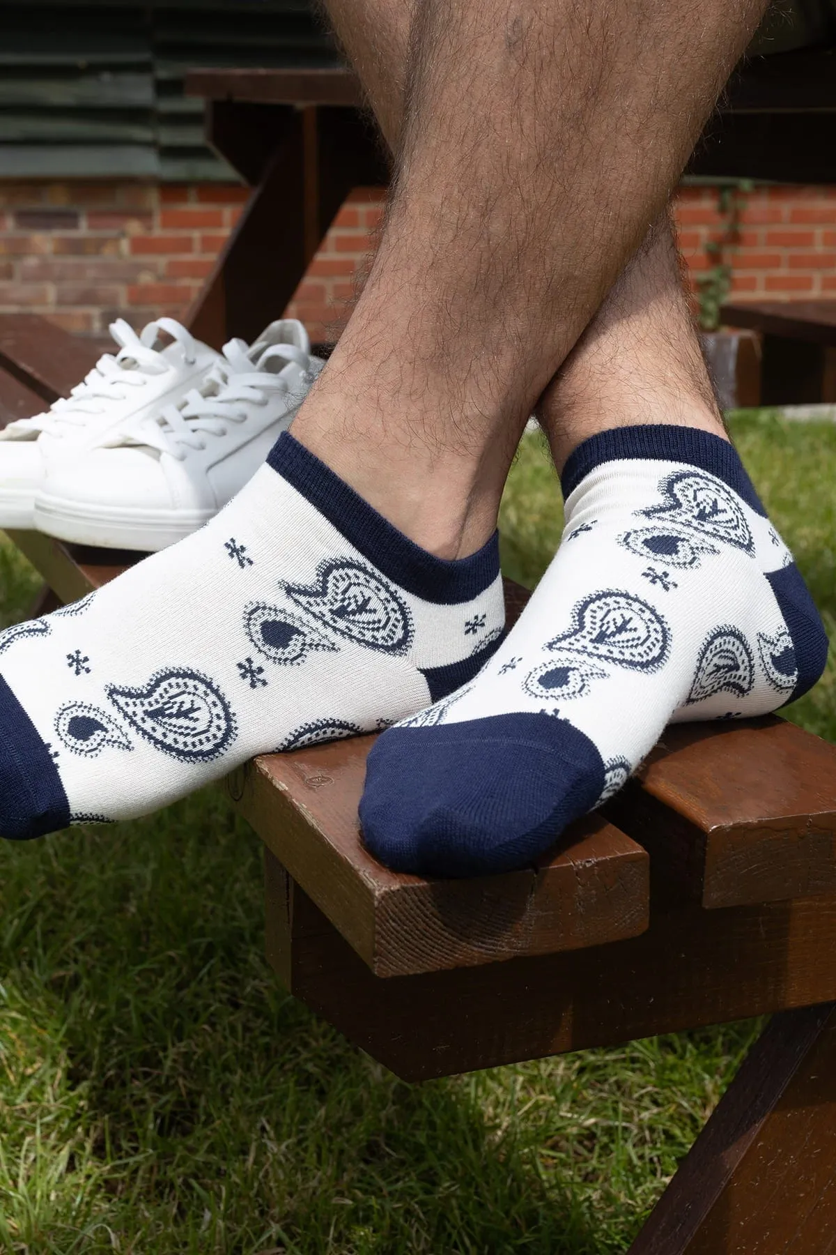 Paisley Men's Organic Cotton Trainer Socks | Cream